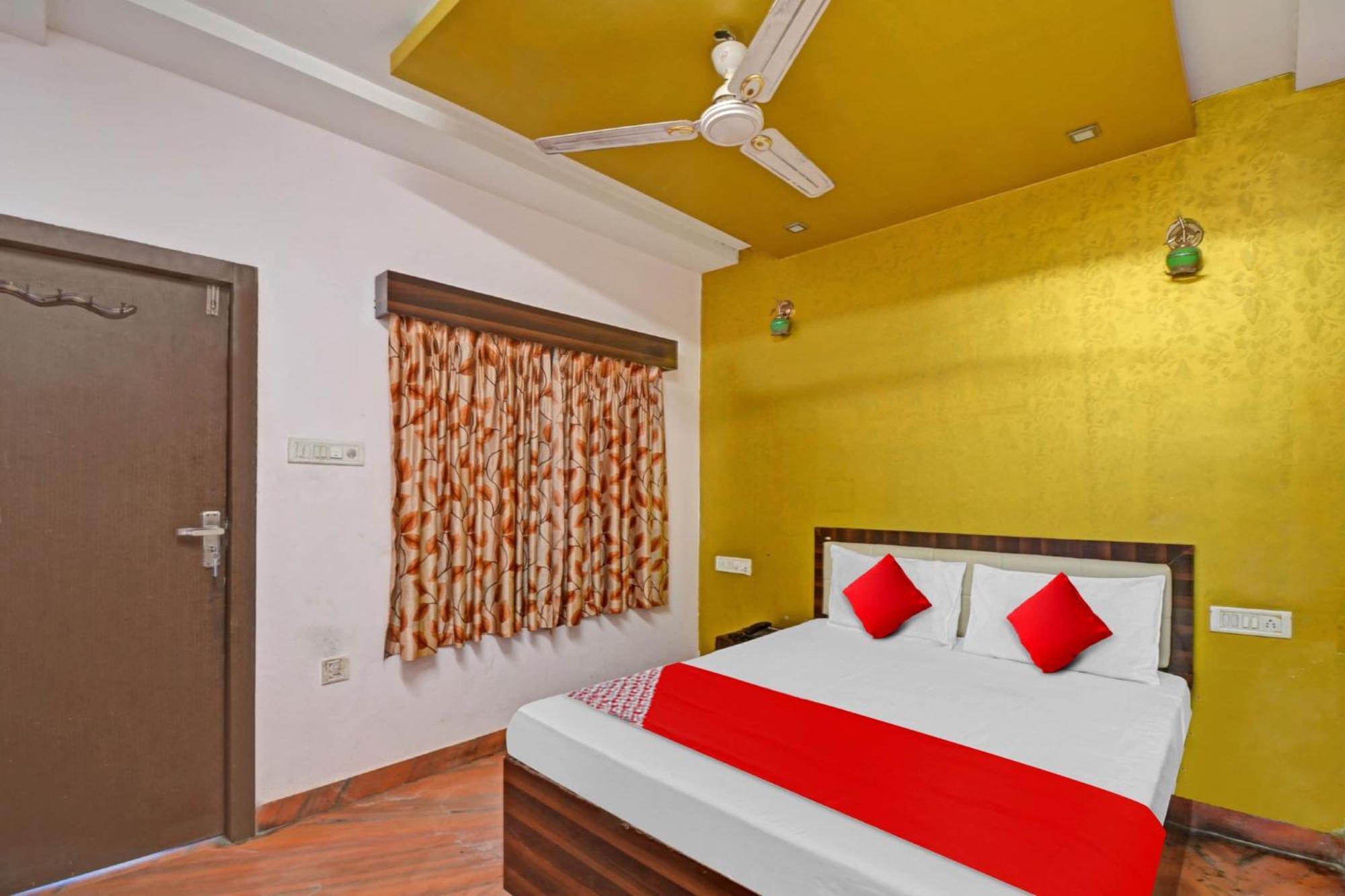 Hotel O Shree Balaji Hotel & Restaurant Bedla Buitenkant foto